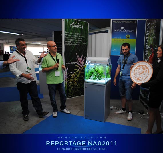 vincenzo Maisto e Dario Schelfi premiano Giacomo Guarraci